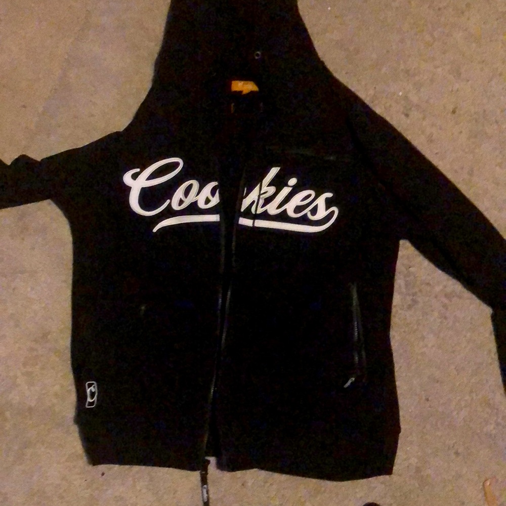 Limited edition worn twice bought at Zummies for 210$